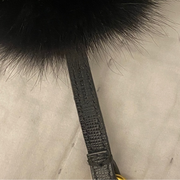 Fendi black fur pom-pom keychain charm - Picture 4 of 4